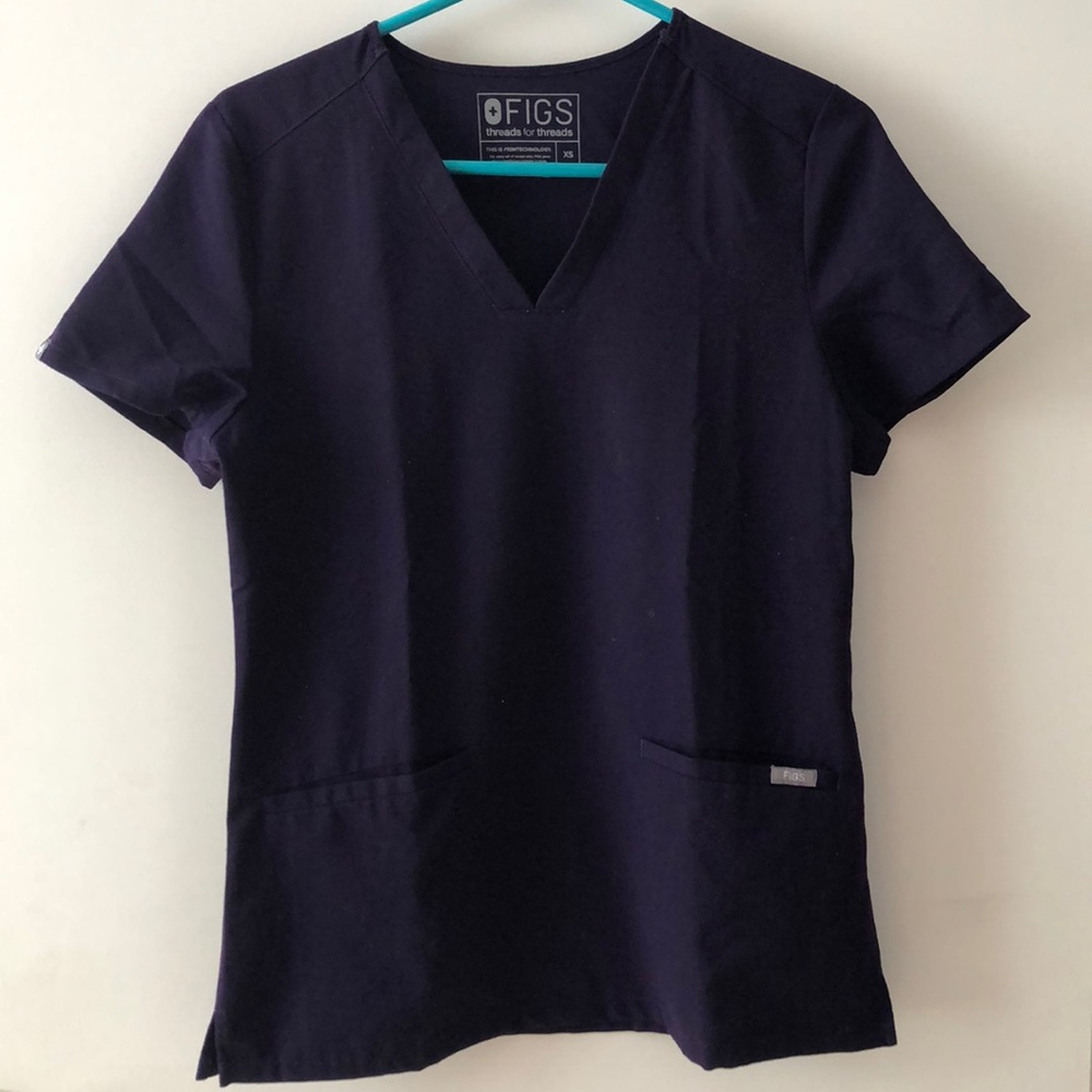 FIGS purple scrub set
